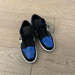 Jordan 1 low royal toe